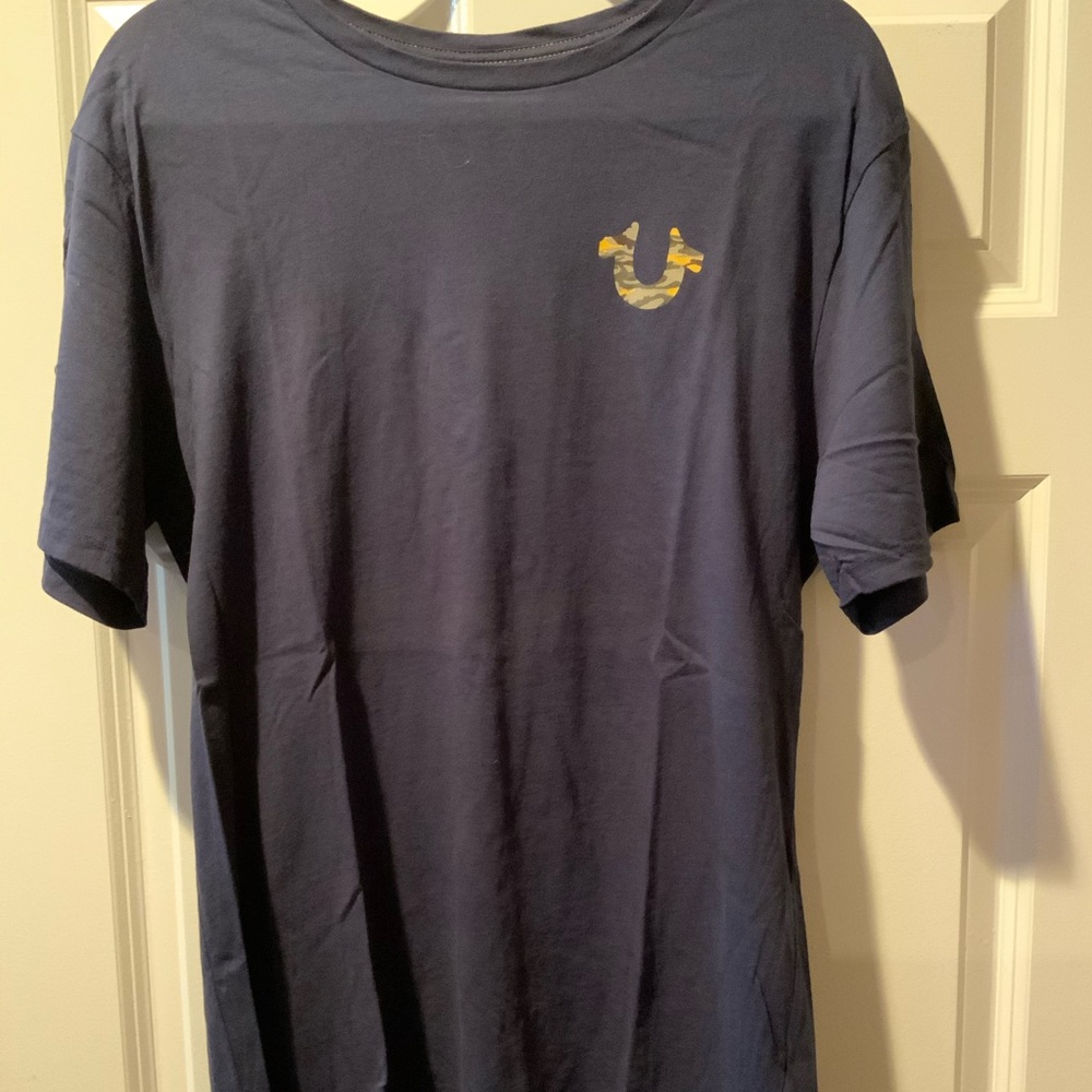 Men’s True Religion T-shirt dark blue, camo size L